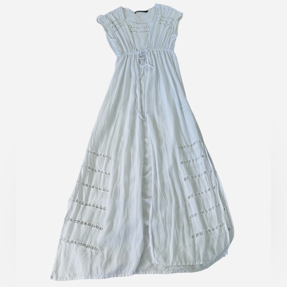 VIX SWIMWEAR Pamela Embroidered Cover-up Dress in White - Picture 5 of 10